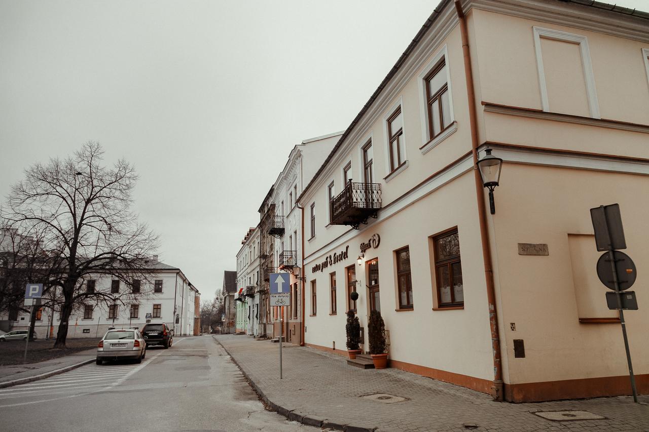 Rynek 6 Retro Pub & Hostel Radom Luaran gambar
